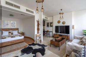 HiGuests - Pretty studio with open city view in DIFC, Dubai